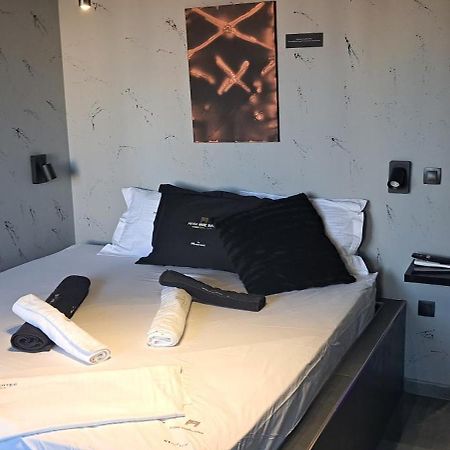 Pietra Mare Suites Patras Bagian luar foto